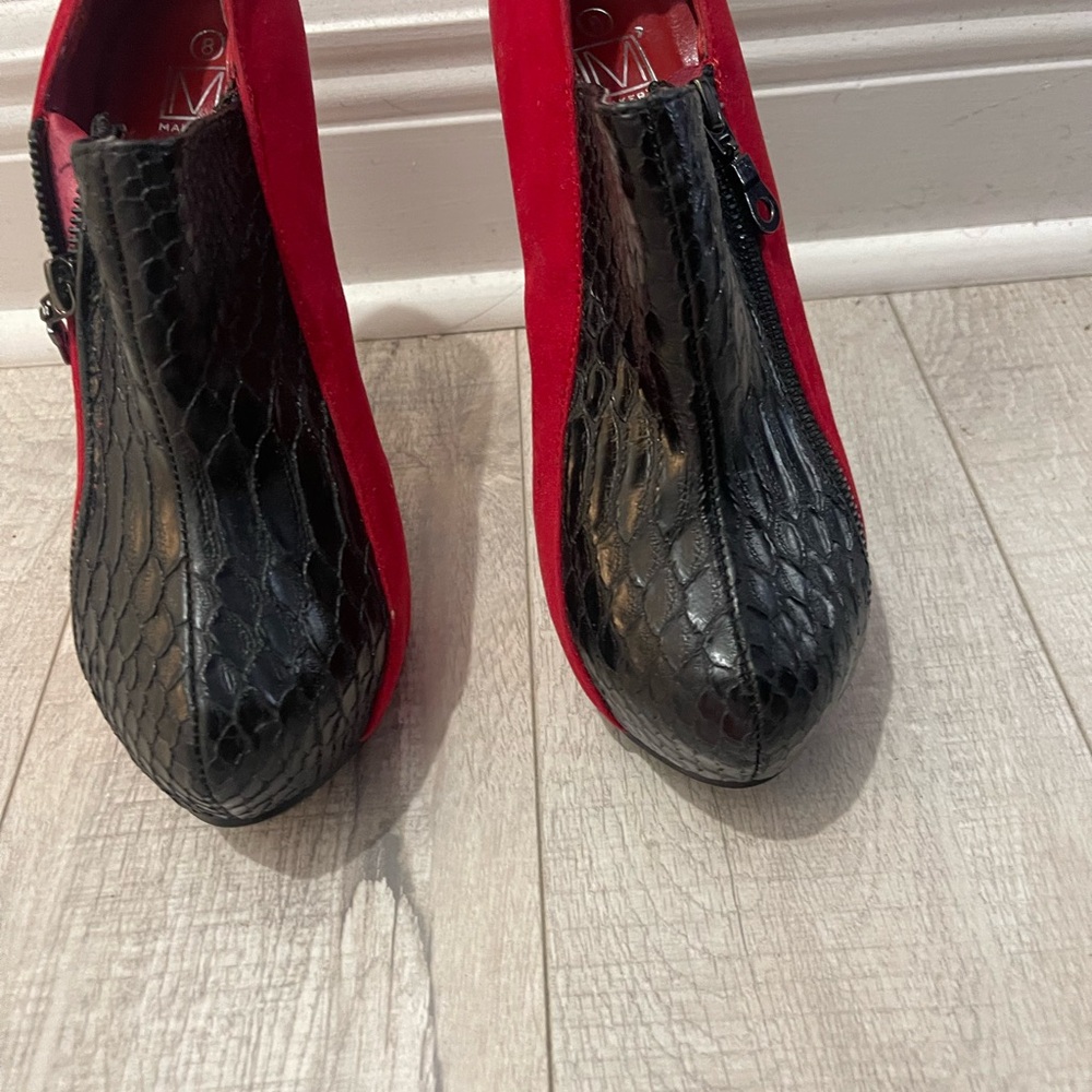 Nando Muzi Red and Black Heeled Boots with Textured Finish